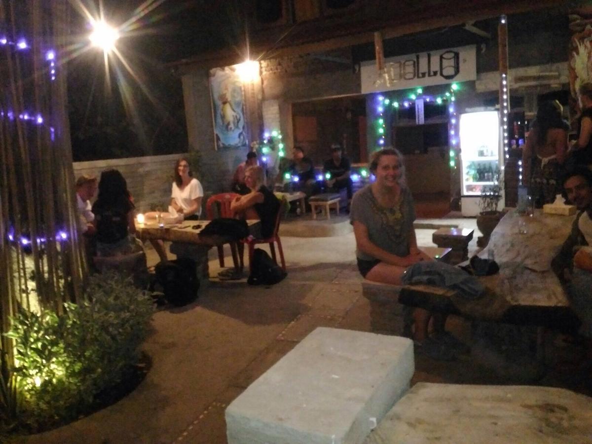 Apollo Hostel Lovina  Ngoại thất bức ảnh