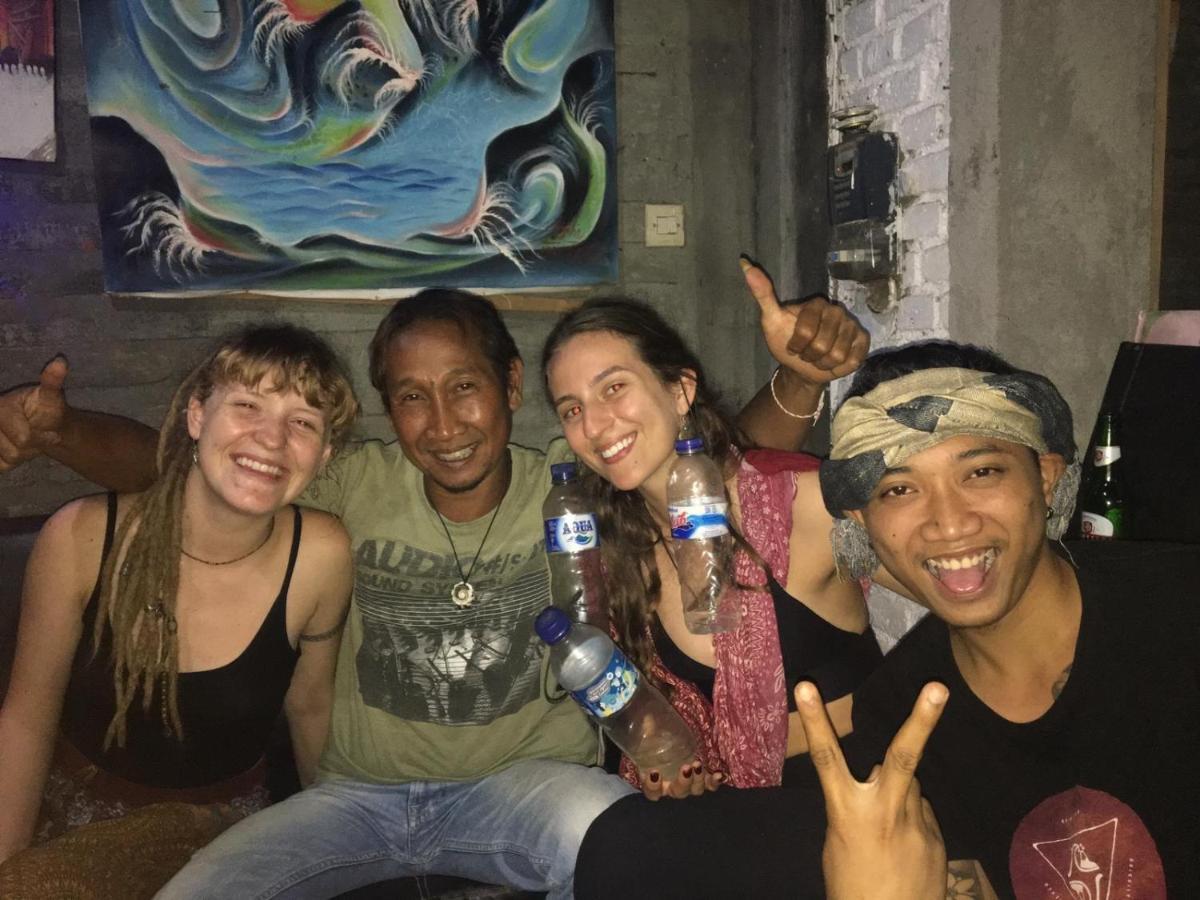 Apollo Hostel Lovina  Ngoại thất bức ảnh